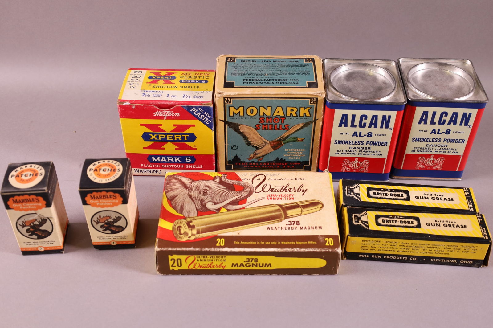 COLLECTION OF VINTAGE AMMO & POWDER BOXES (1 of 1)