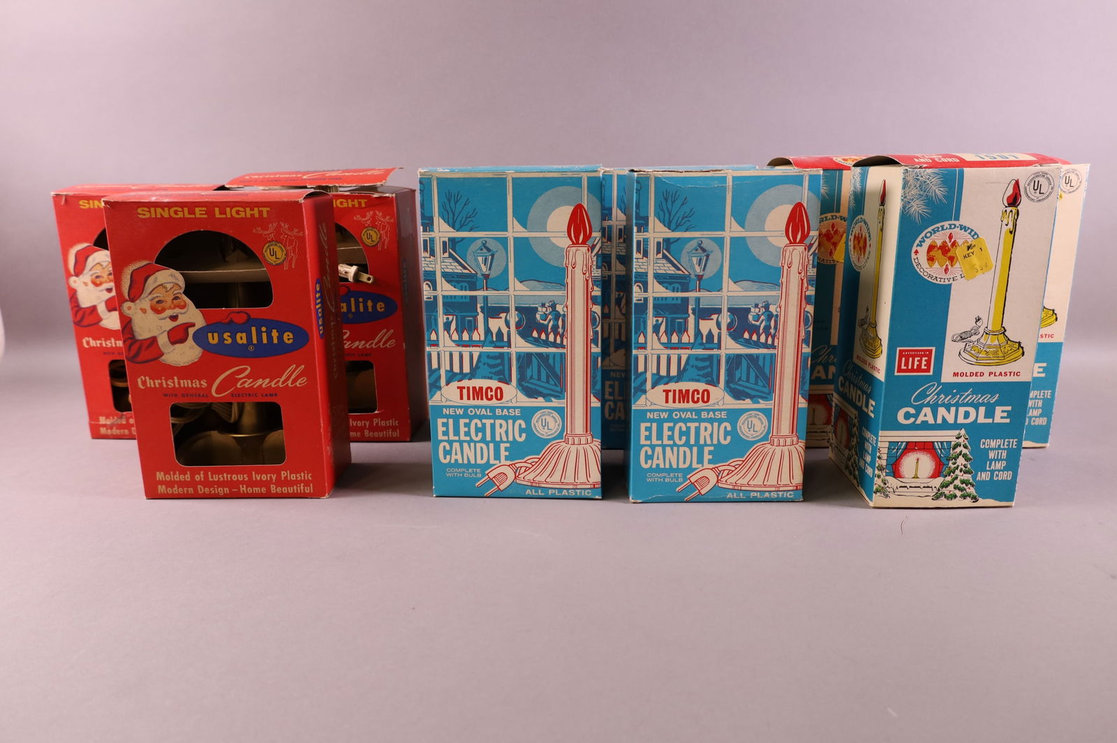 COLLECTION OF VINTAGE CHRISTMAS LIGHT UP CANDLES (1 of 2)