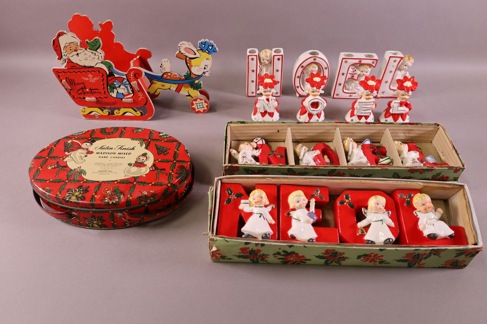 COLLECTION OF VINTAGE CHRISTMAS DECORATIONS (1 of 3)