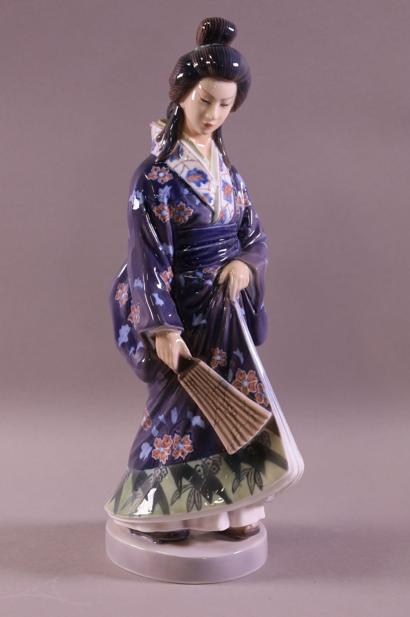 ROYAL COPENHAGEN FIGURE (1 of 3)