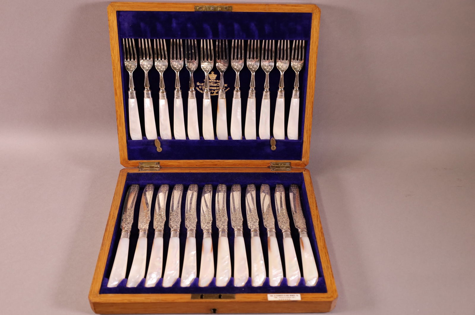 ENGLISH FISH SET (1 of 4)