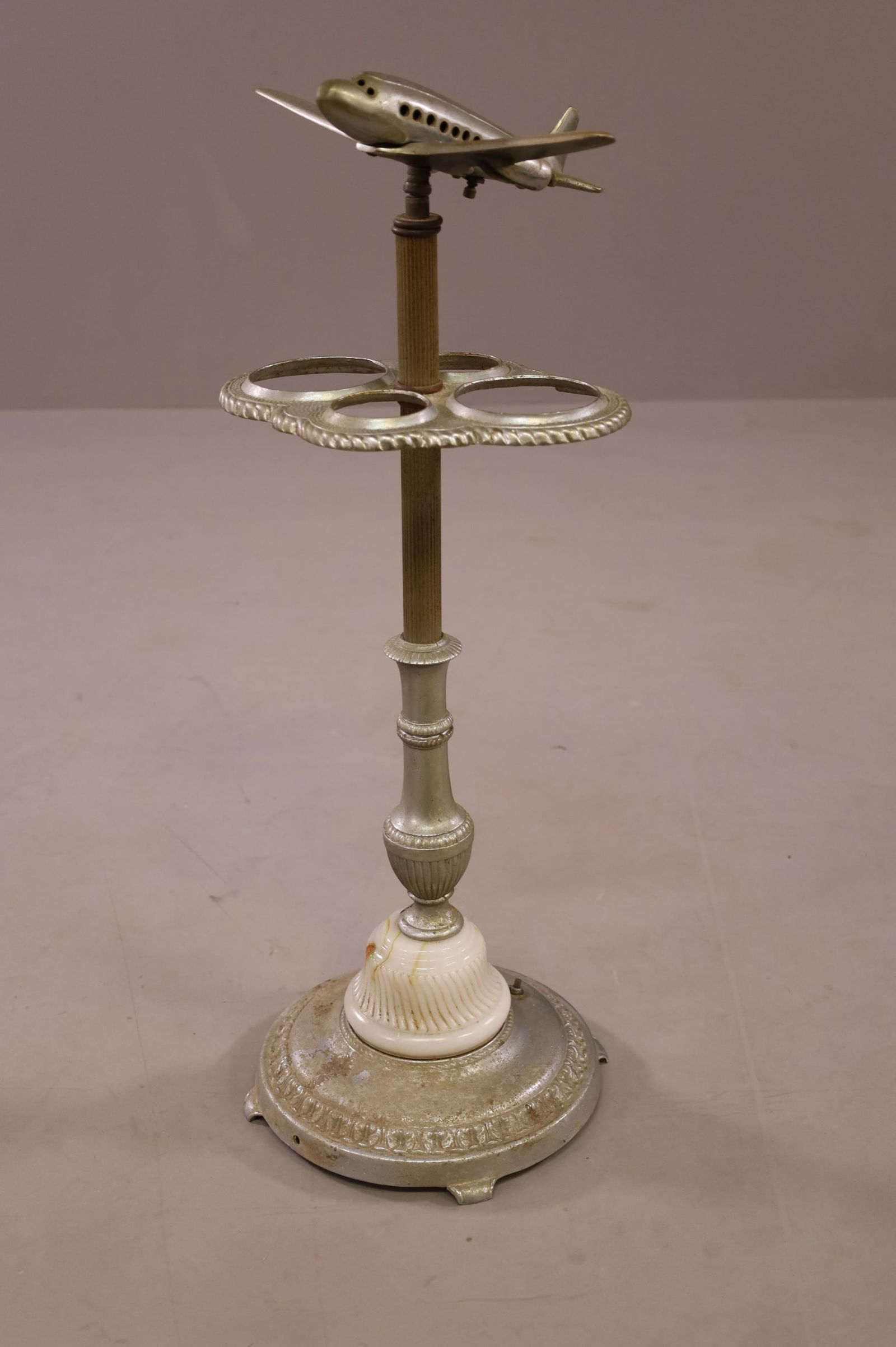 DECO SMOKESTAND (1 of 4)