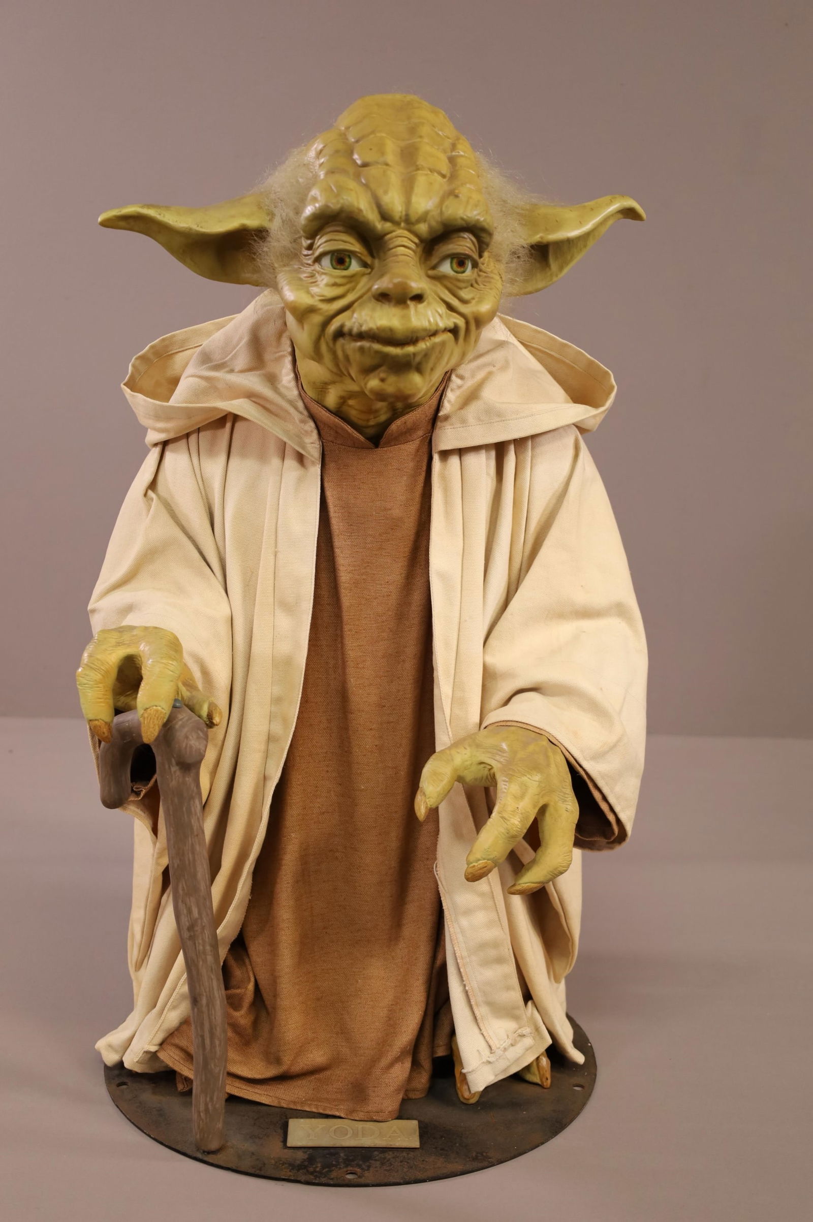 LIFE SIZE YODA PEPSI DISPLAY FIGURE (1 of 5)
