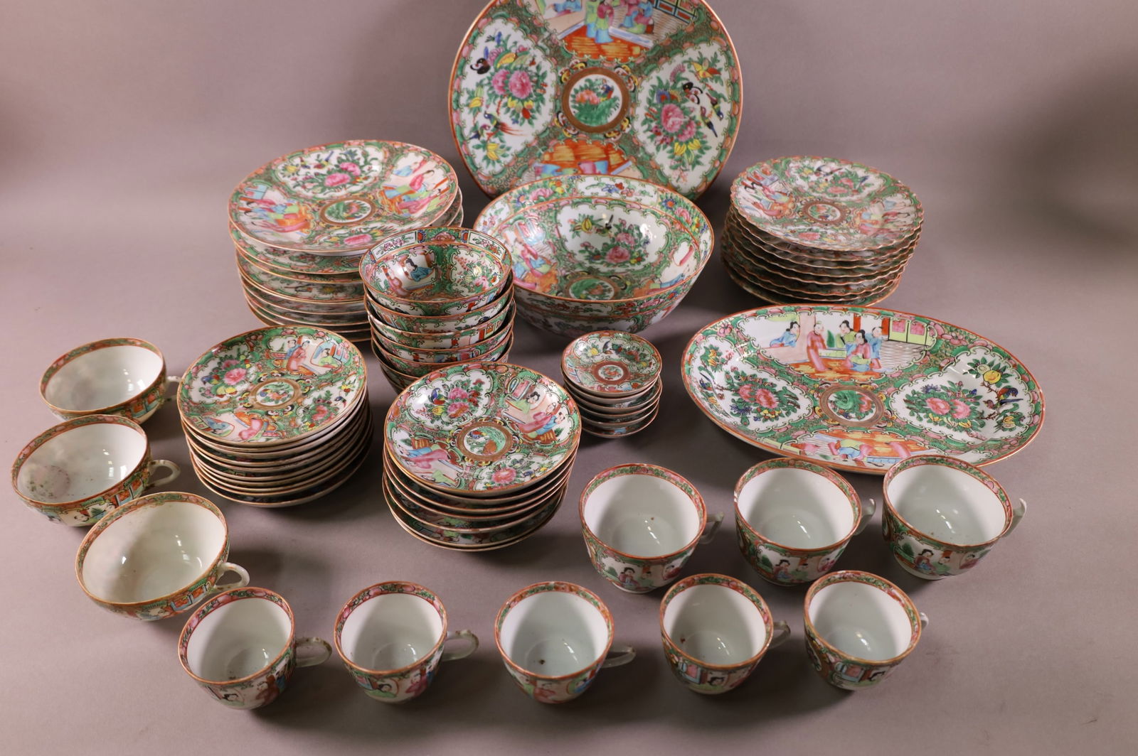ROSE CANTON CHINA SET (1 of 6)
