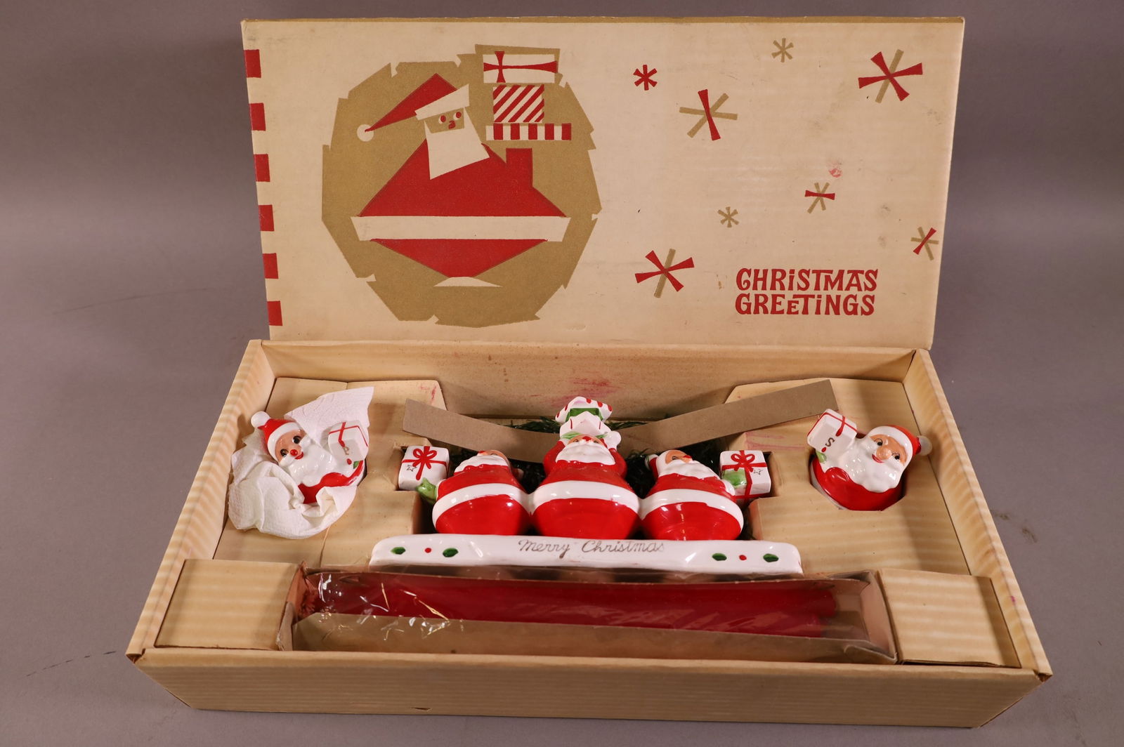 VINTAGE PORCELAIN CHRISTMAS DECORATIONS (1 of 2)