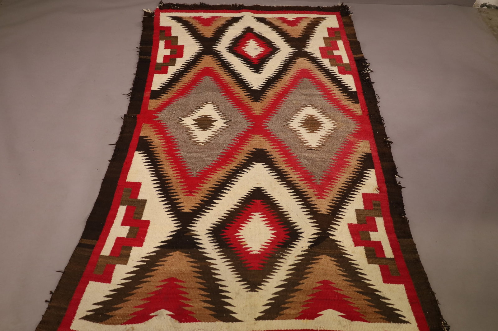 LARGE NATIVE AMERICAN NAVAJO RUG (1 of 5)