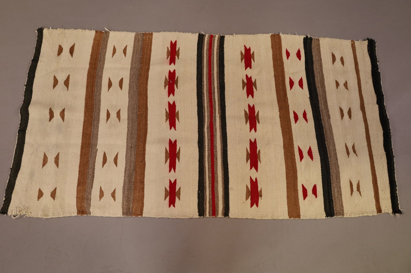 NATIVE AMERICAN NAVAJO SADDLE BLANKET (1 of 4)