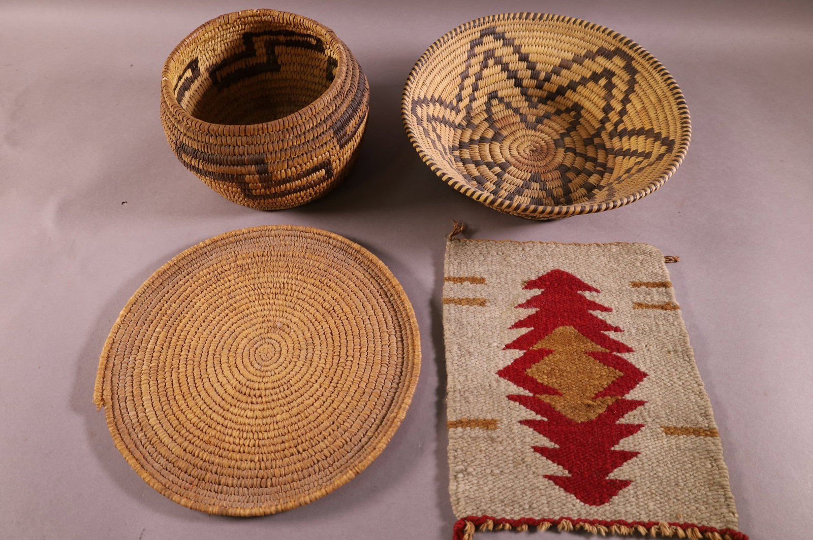 HANDMADE NATIVE AMERICAN ITEMS (1 of 9)