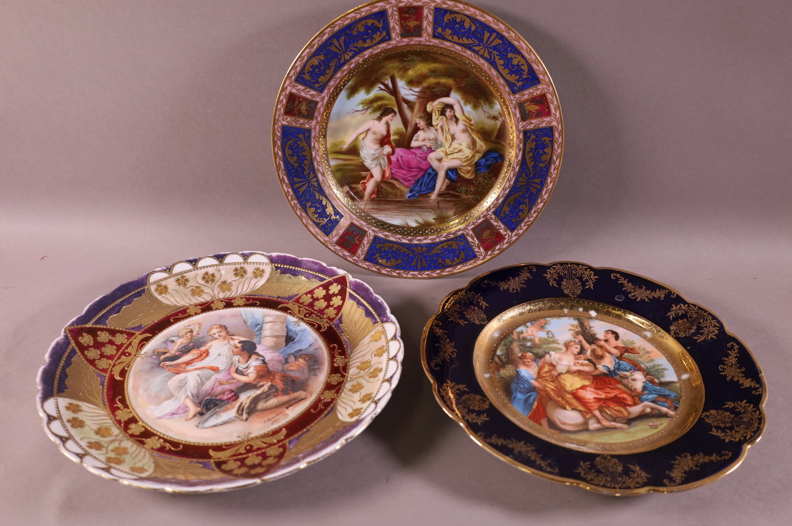 3 DECORATIVE PORCELAIN PLATES (1 of 7)