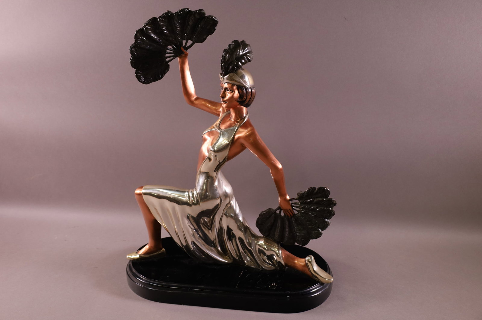 ENRIQUE JOLLY LADY FIGURE (1 of 2)