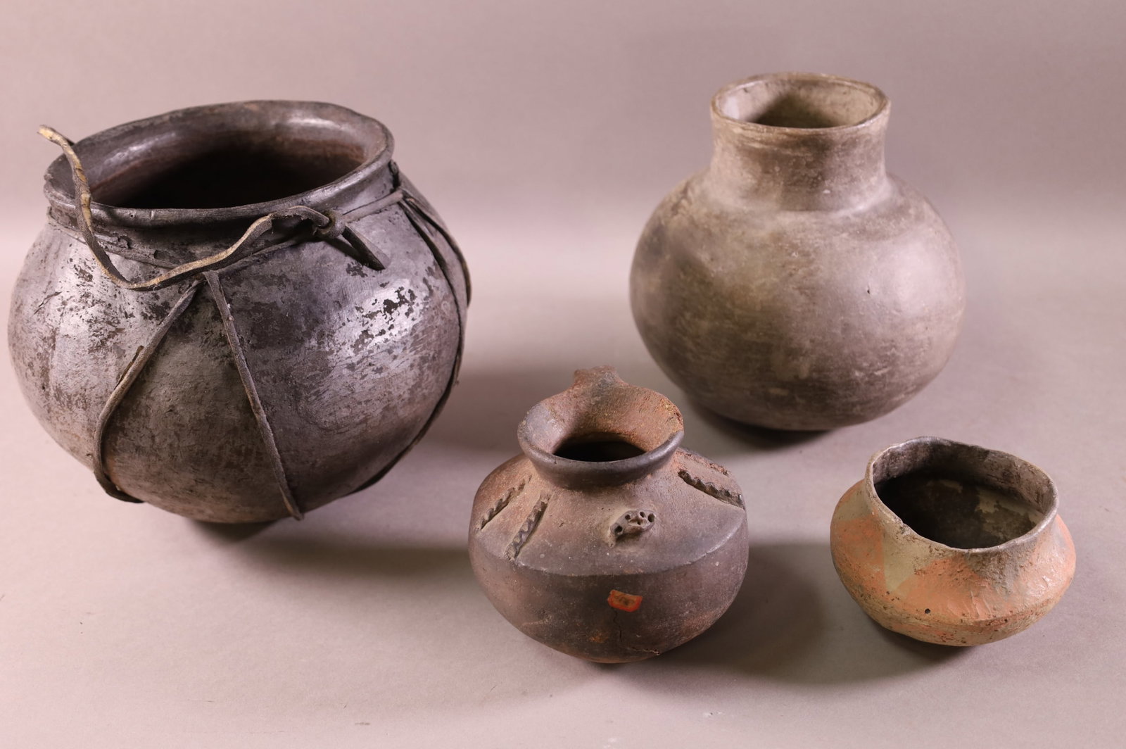 4 PRE COLUMBIAN STYLE VASES (1 of 5)