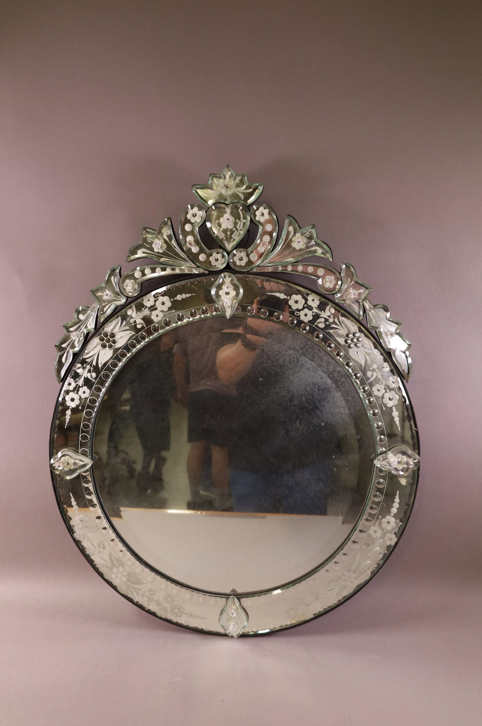 VENETIAN WALL MIRROR: SILVERING HAS SOME ISSUES. 22" DIAM, 28" HIGH.