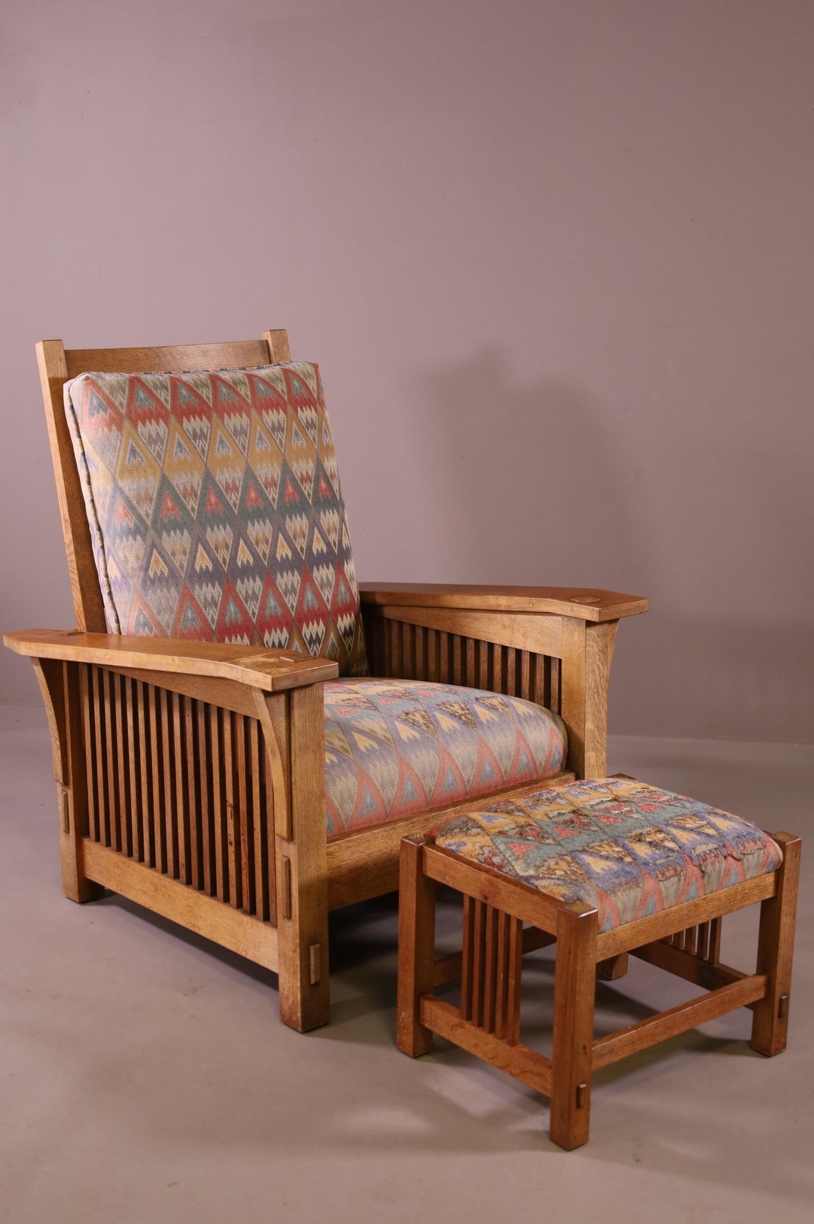 CONTEMPORARY STICKLEY MORRIS CHAIR W/ FOOTSTOOL (1 of 7)