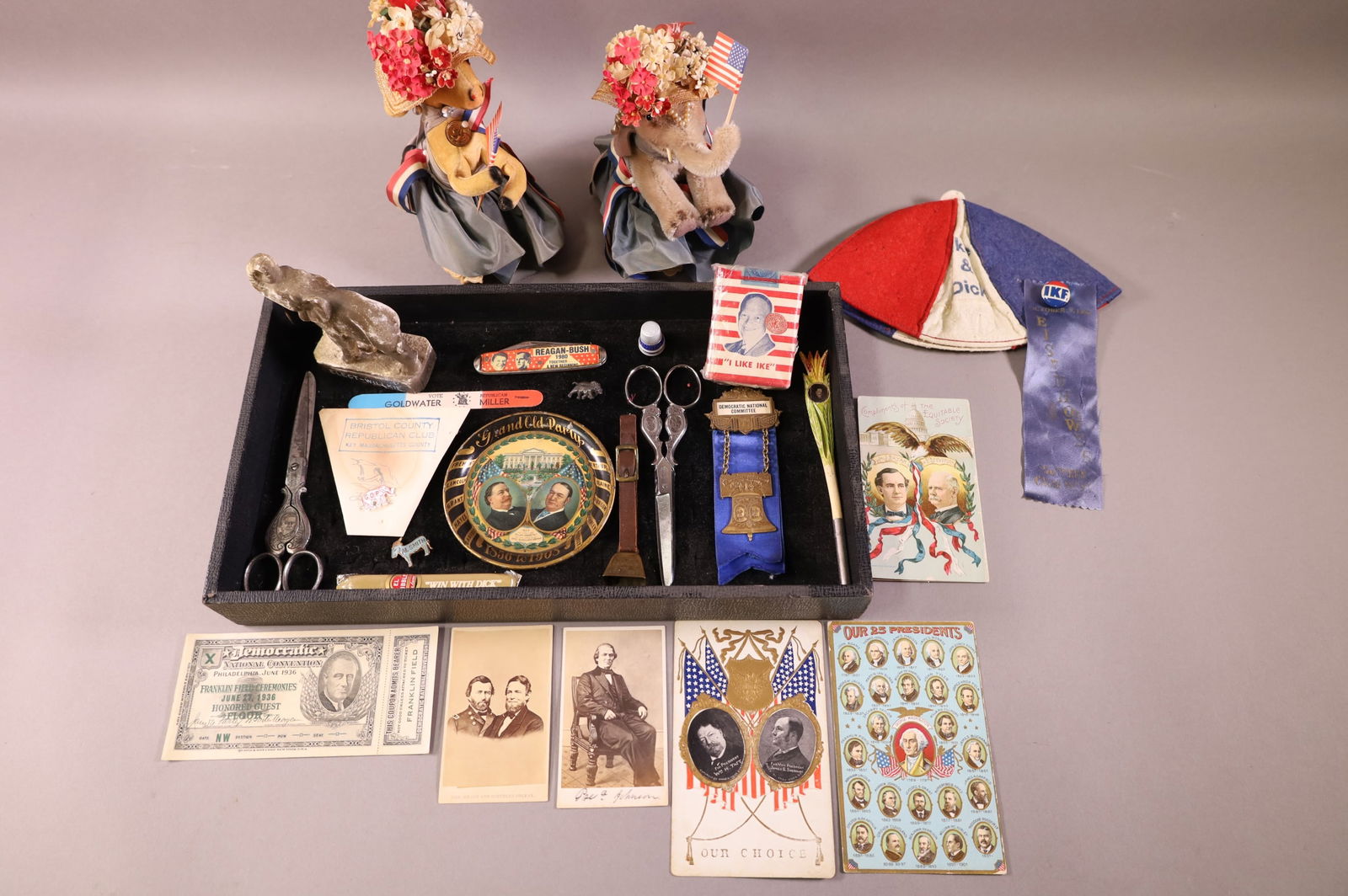 LARGE LOT OF POLITICAL ITEMS (1 of 8)