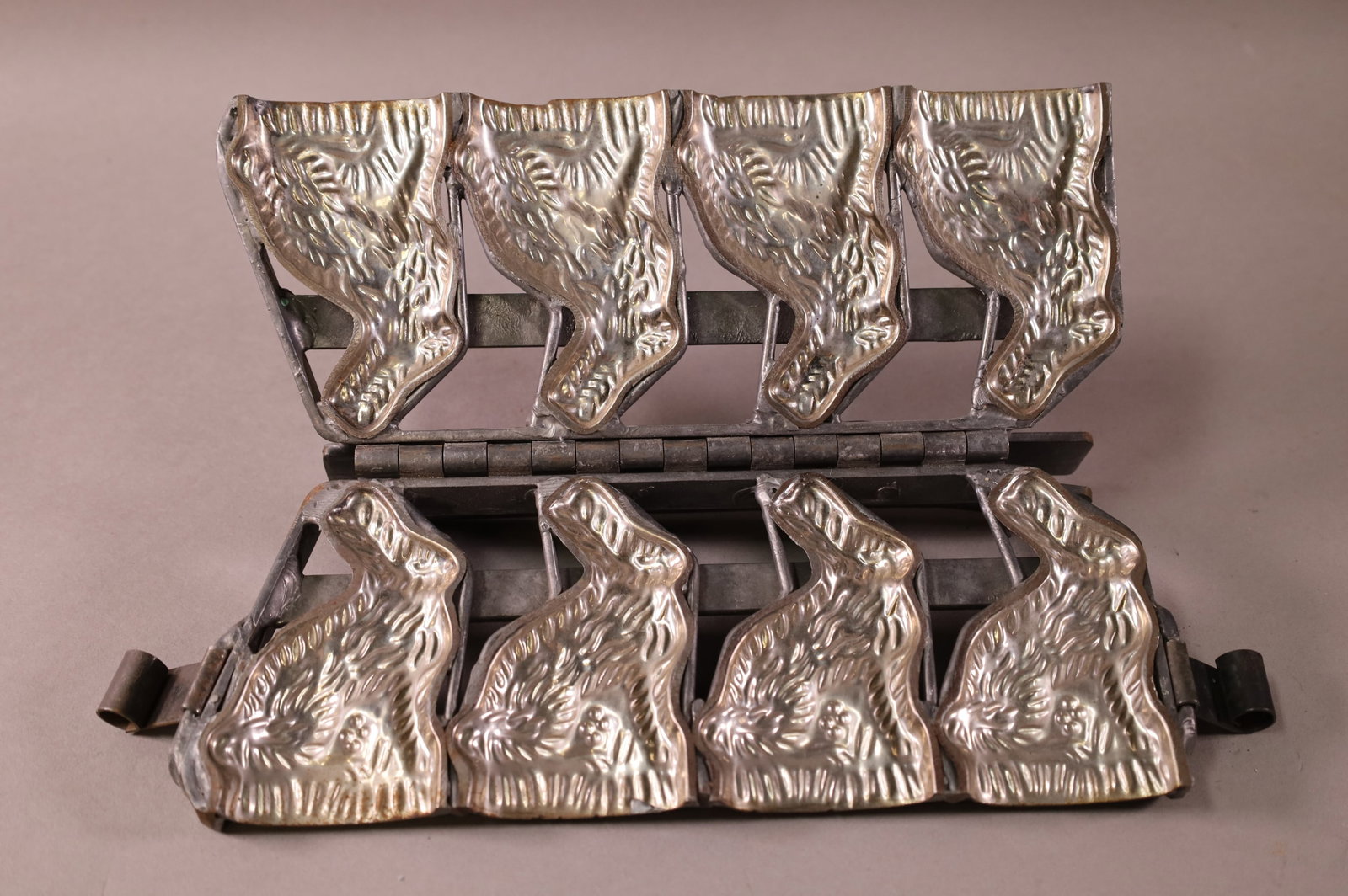 ANTIQUE RABBIT CHOCOLATE MOLD (1 of 2)