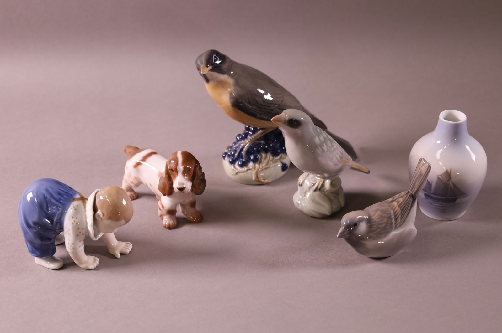 6 PIECES OF PORCELAIN (1 of 5)