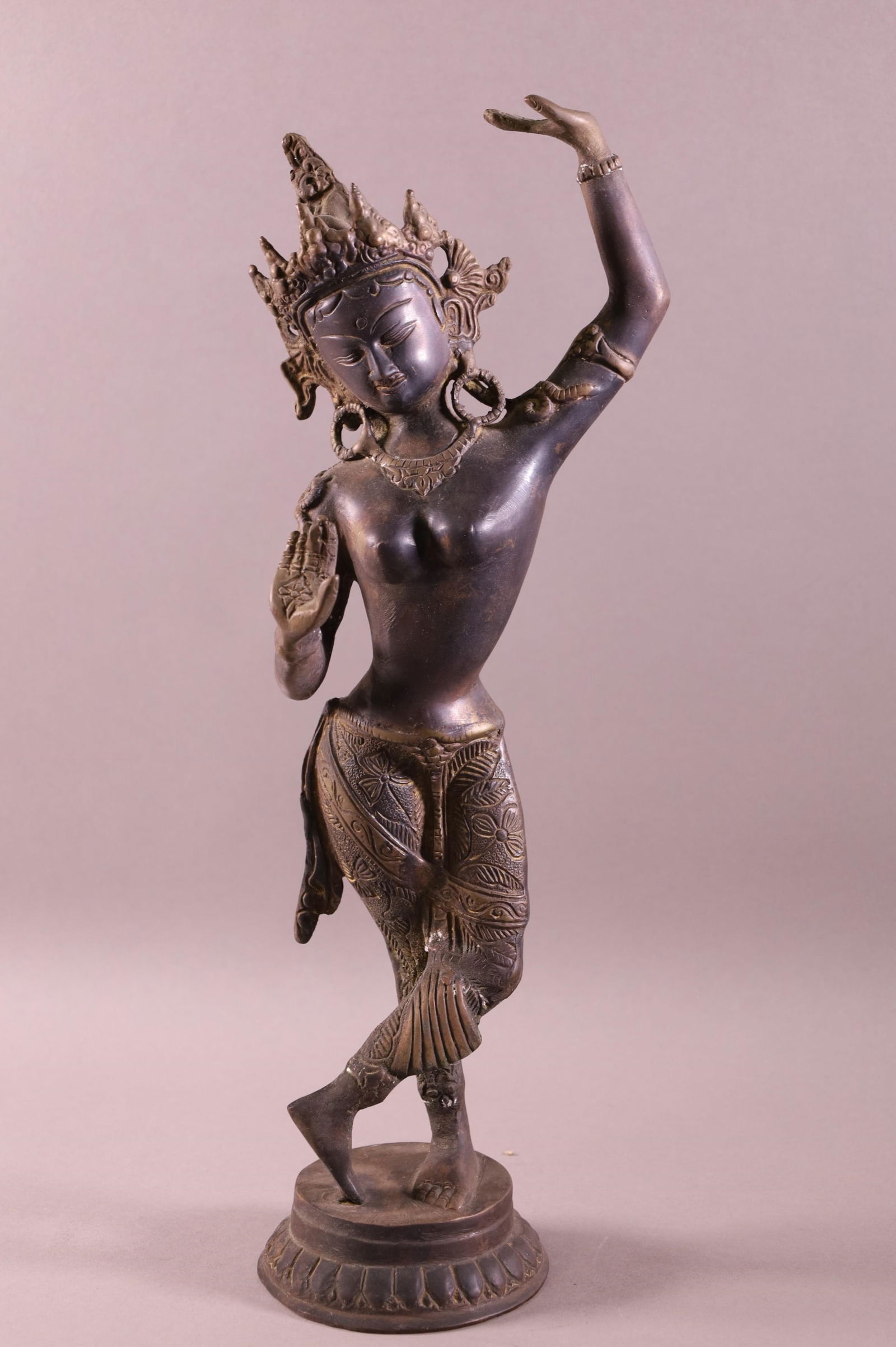 THAI BRONZE FIGURE (1 of 2)