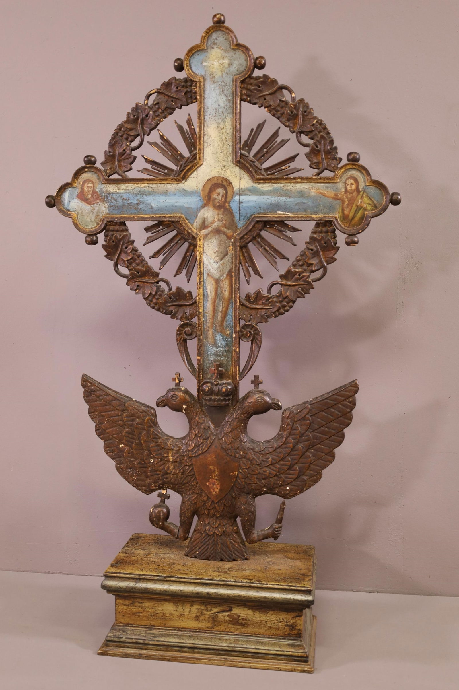 LARGE 18TH CENTURY HAND PAINTED ALTAR CROSS (1 of 15)