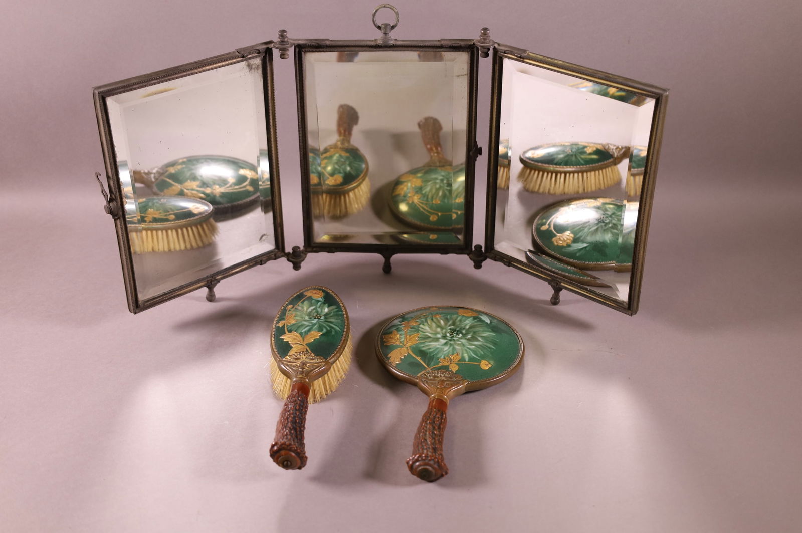 3 VANITY ITEMS (1 of 5)