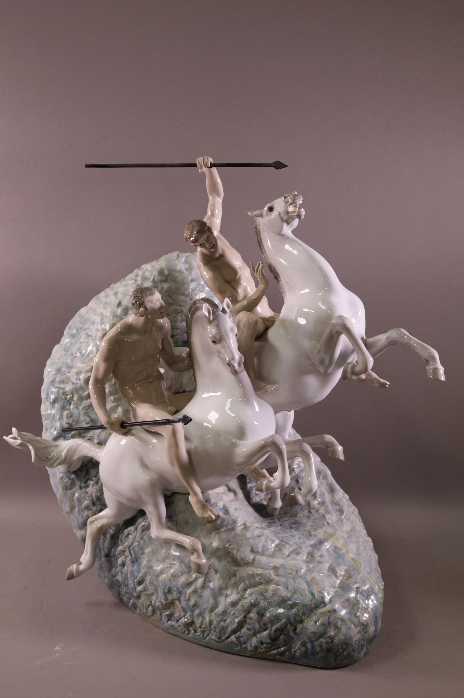 HUGE LLADRO "MOUNTED WARRIORS" FIGURINE (1 of 5)