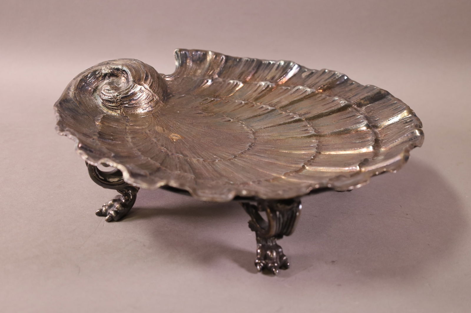 VICTORIAN CENTER BOWL (1 of 3)