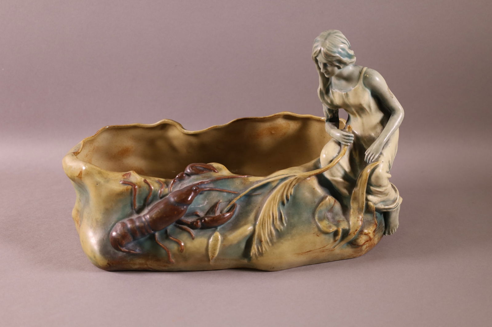 AMPHORA FIGURAL CENTER BOWL (1 of 4)