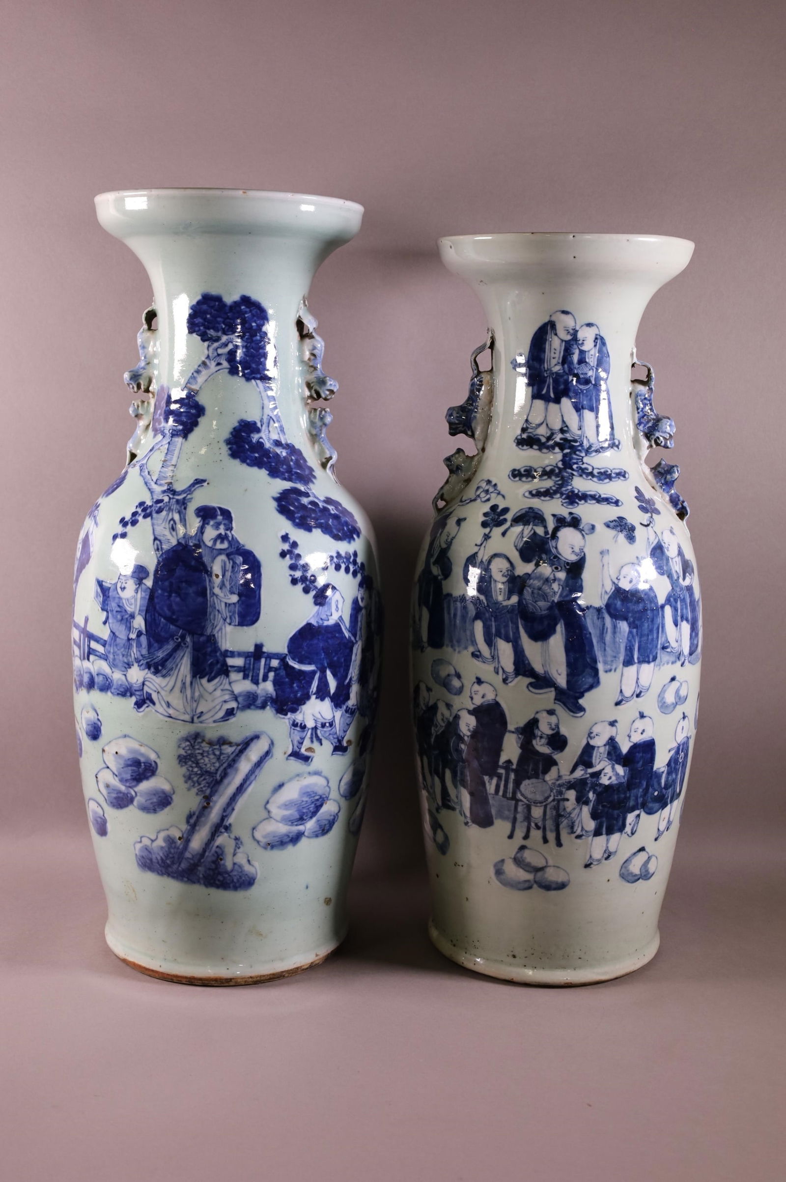 PAIR OF LARGE CHINESE PORCELAIN VASES (1 of 5)