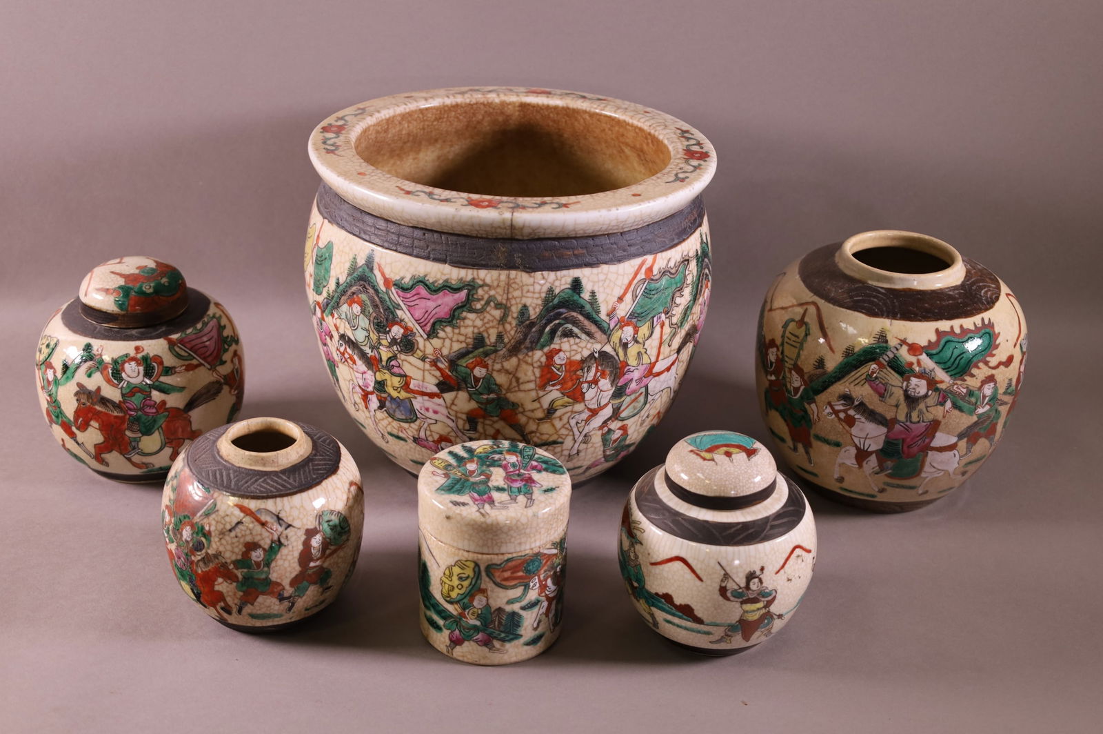 6 PIECES OF CHINESE PORCELAIN (1 of 7)