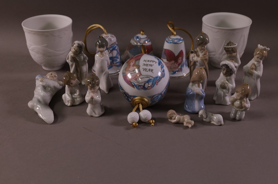 MISC LLADRO ITEMS: 19 PIECES. INCLUDING ORNAMENTS, CUPS, & FIGURES.