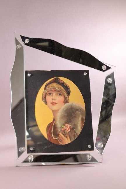 ART NOUVEAU MIRROR WITH LADY PORTRAIT (1 of 3)