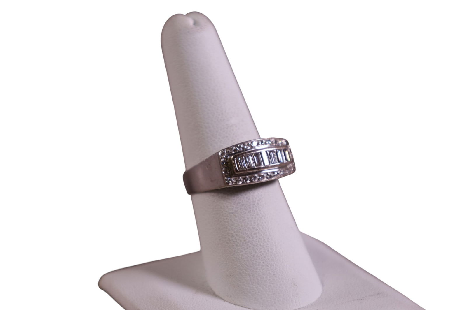 14K GOLD & DIAMOND RING (1 of 3)