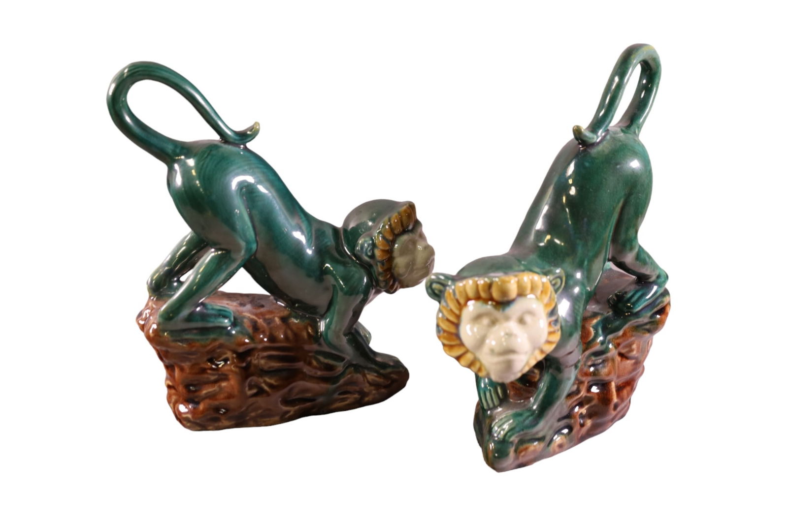 PAIR OF MOJOLICA STYLE MONKEYS (1 of 3)