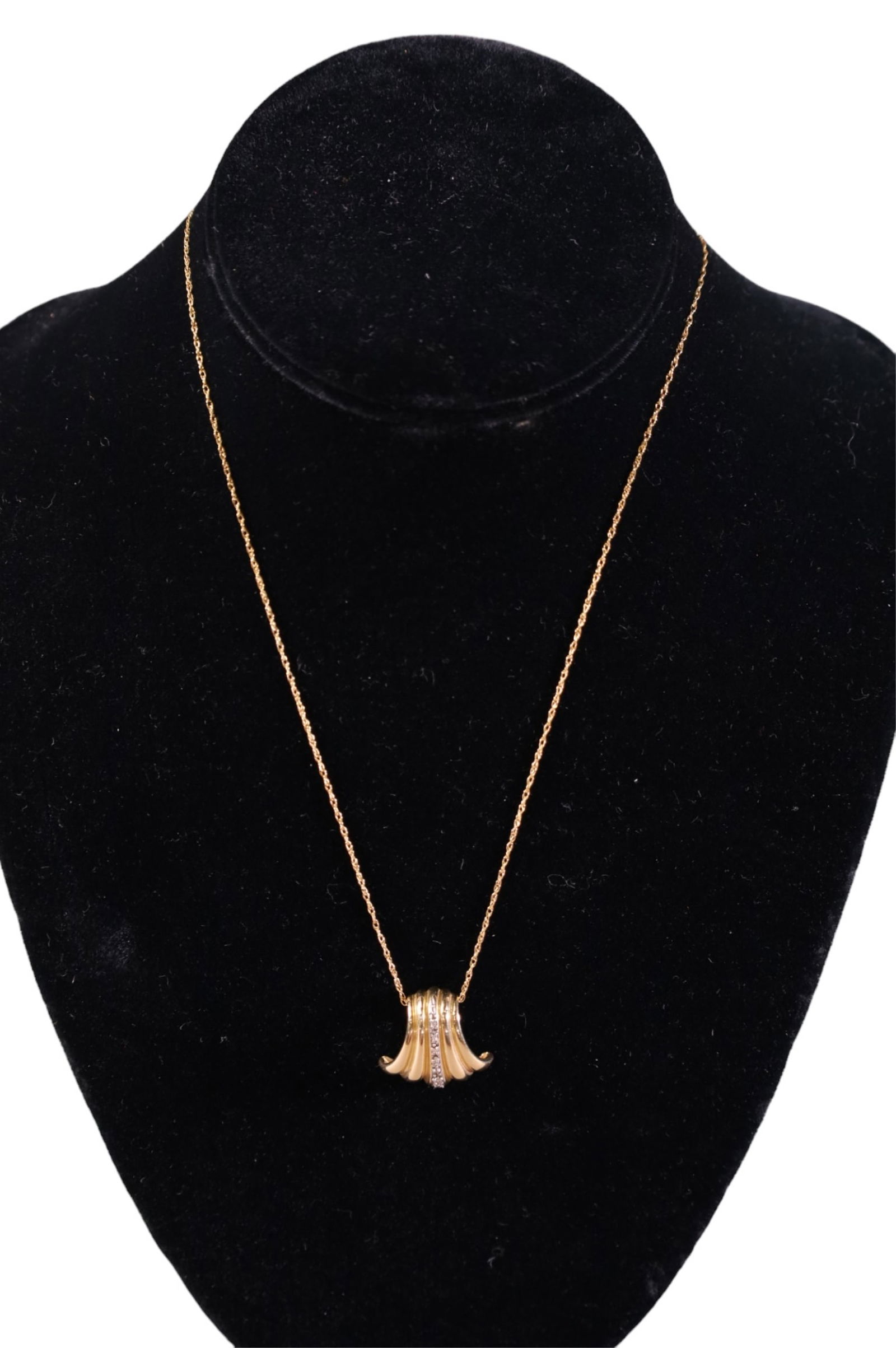 18K GOLD NECKLACE W/ 14K PENDANT (1 of 2)