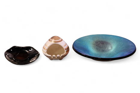 3 PIECES OF MID CENTURY MODERN TABLE ITEMS: SASCHA BRASTOFF ASHTRAY, & 2 PIECES OF ART GLASS. 4 1/2" - 12" DIAM.