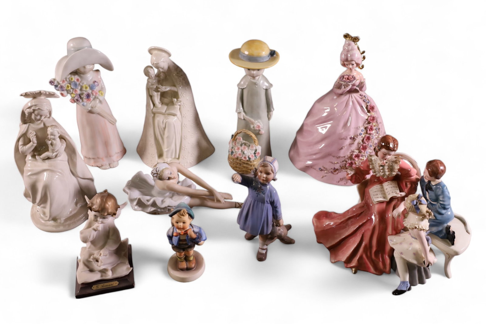 GROUPING OF PORCELAIN FIGURES (1 of 6)