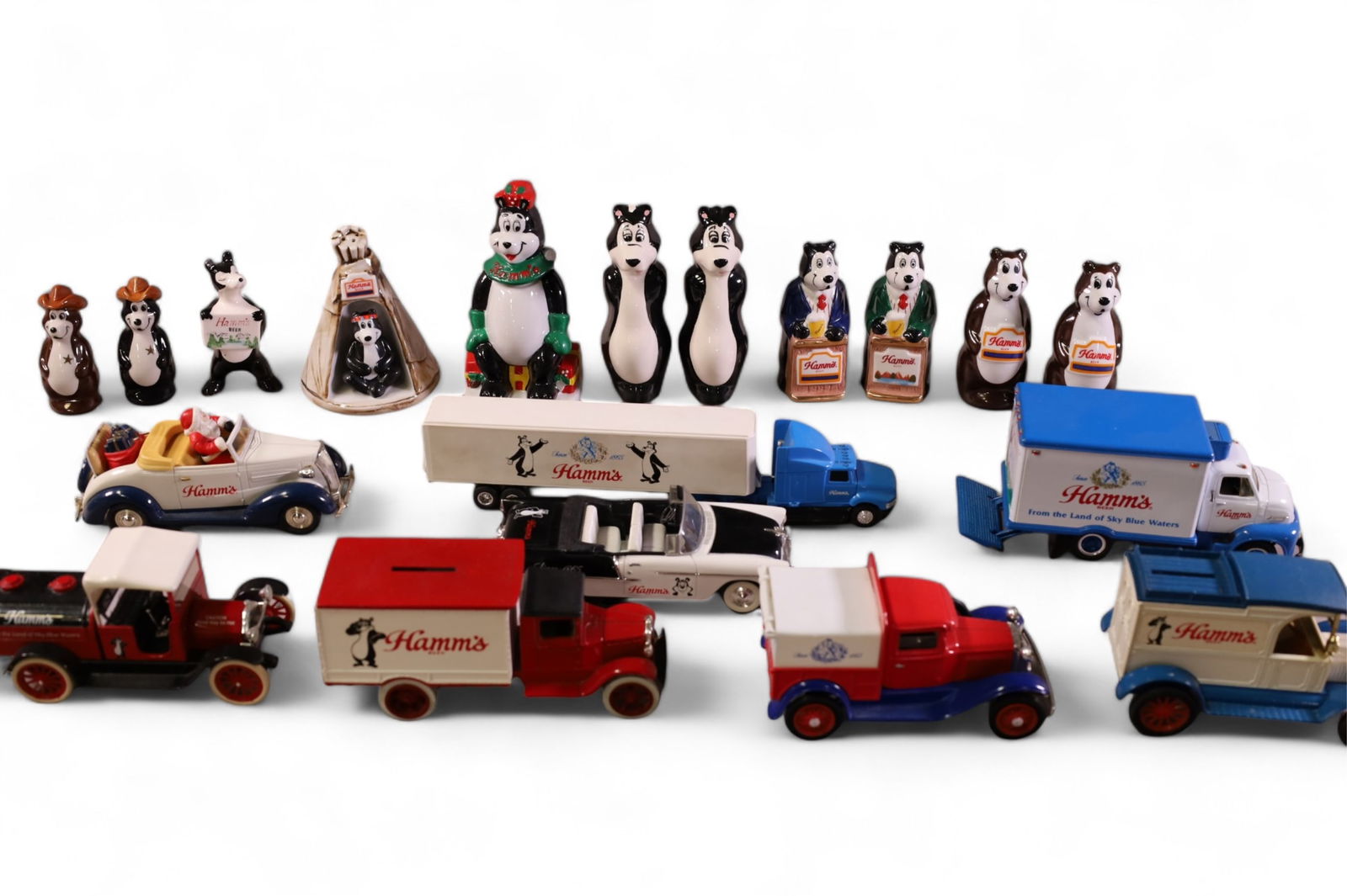 COLLECTION OF HAMMS BEER ITEMS (1 of 8)