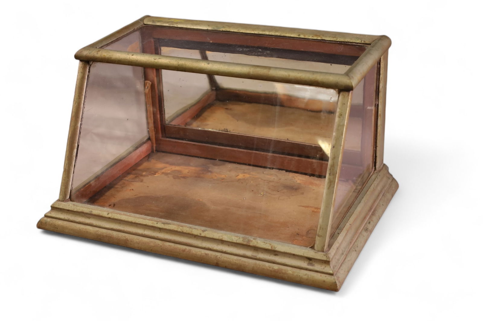 SMALL ANTIQUE COUNTER TOP DISPLAY (1 of 3)