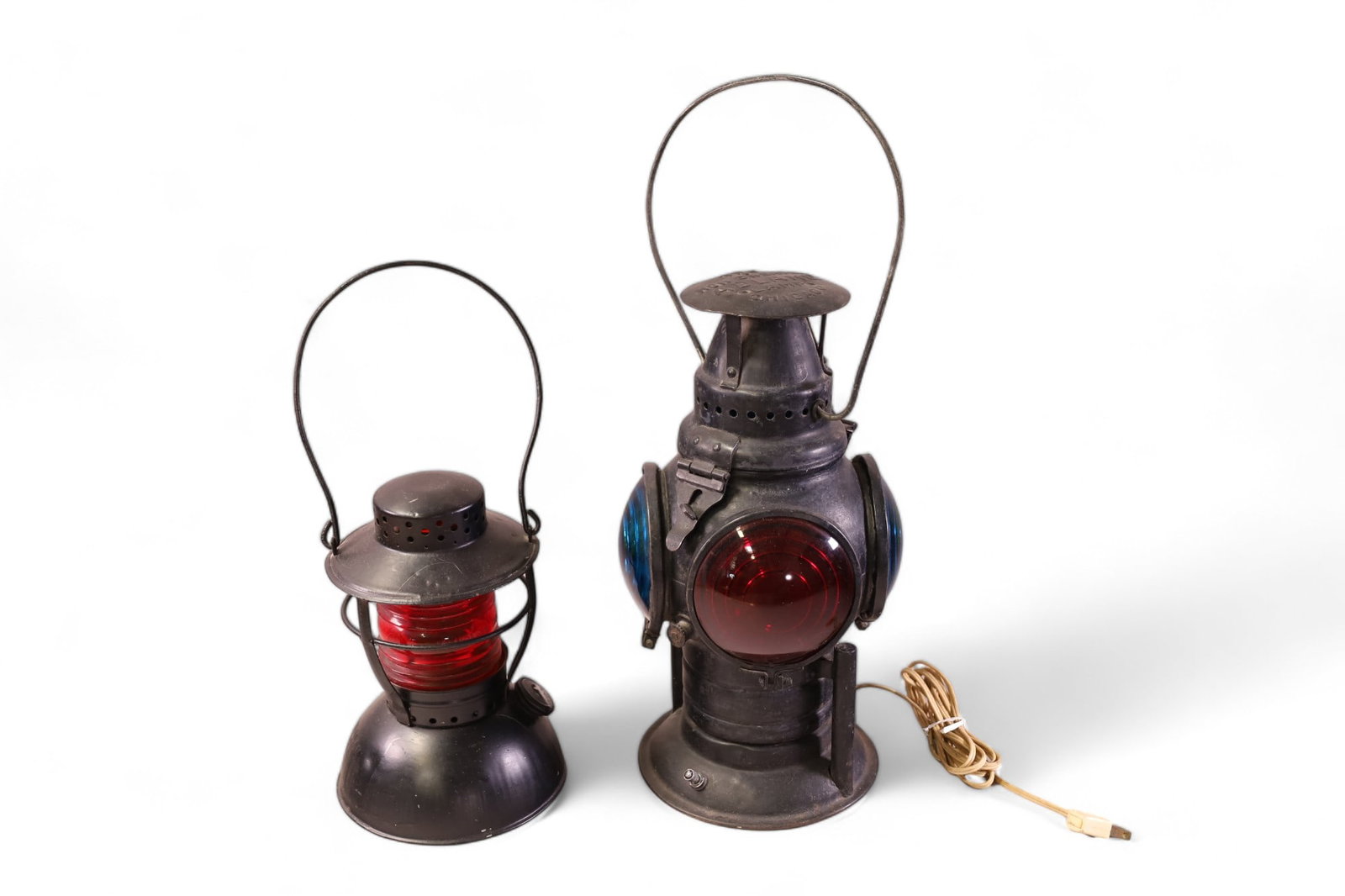 2 RAILROAD LANTERNS (1 of 3)