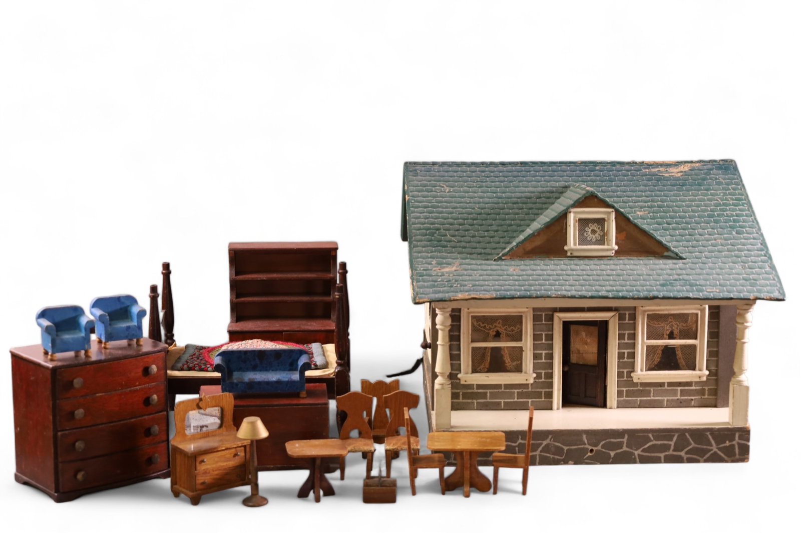 SCHOENHUT DOLL HOUSE & FURNITURE (1 of 8)
