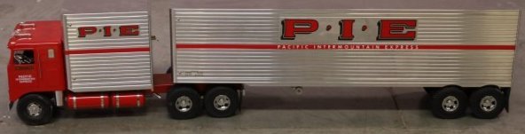SIMTH MILLER P.I.E. TRUCK & TRAILER (1 of 4)