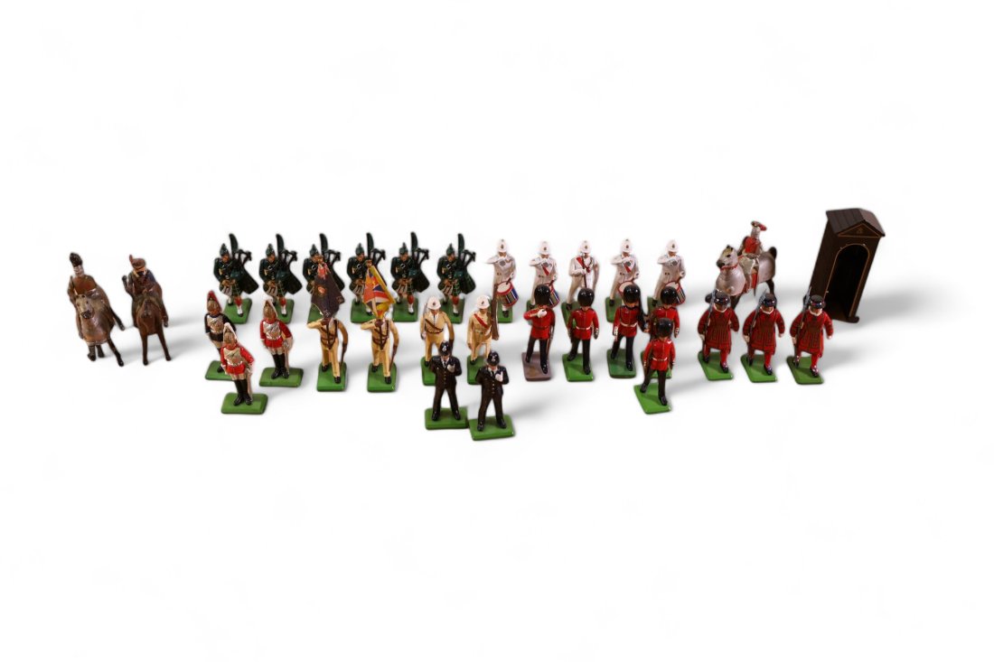 COLLECTION OF BRITAINS TOY SOLDIERS: BRITIANS TOY SOLDIERS, PAINT LOSS.