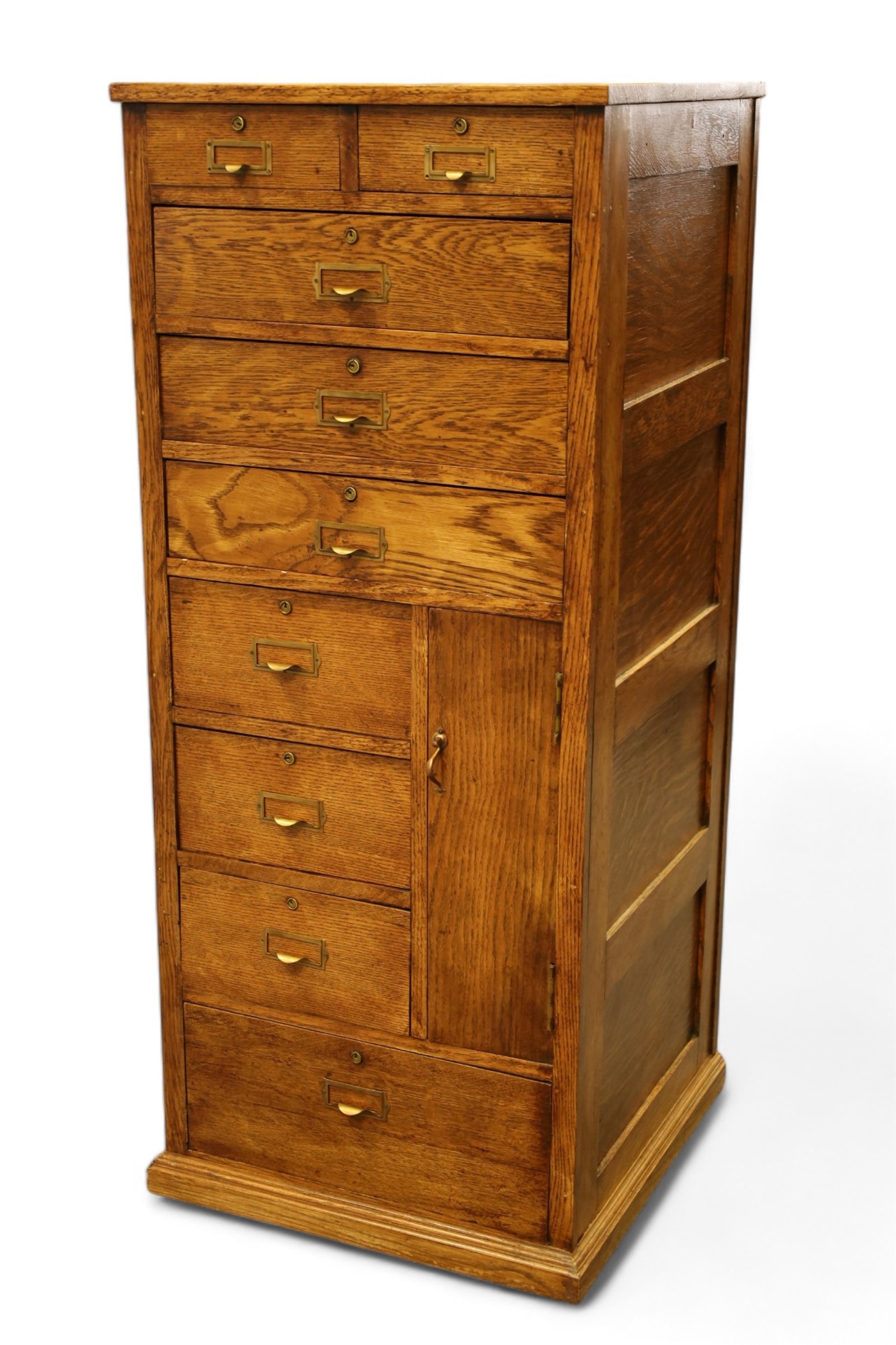 UNUSUAL ANTIQUE AMERICAN OAK FILE CABINET (1 of 3)