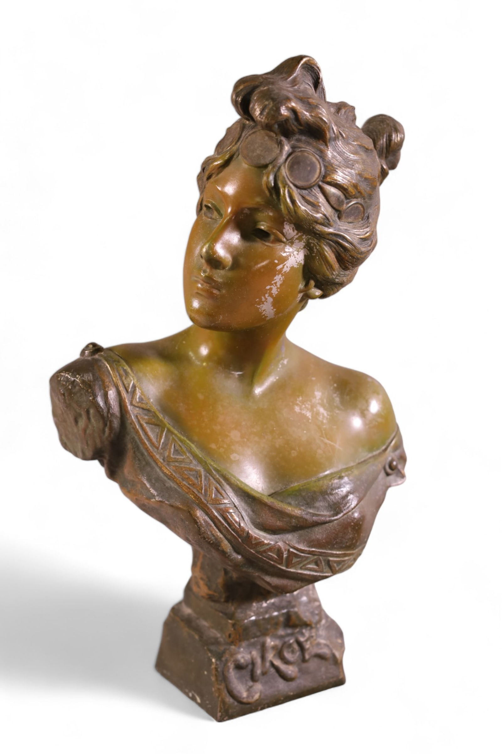 ANTIQUE SPELTER LADY BUST (1 of 4)