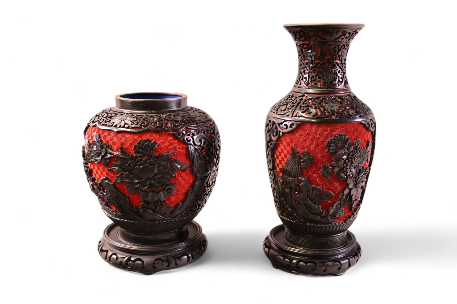 2 FANCY CHINESE LACQUER VASES (1 of 5)