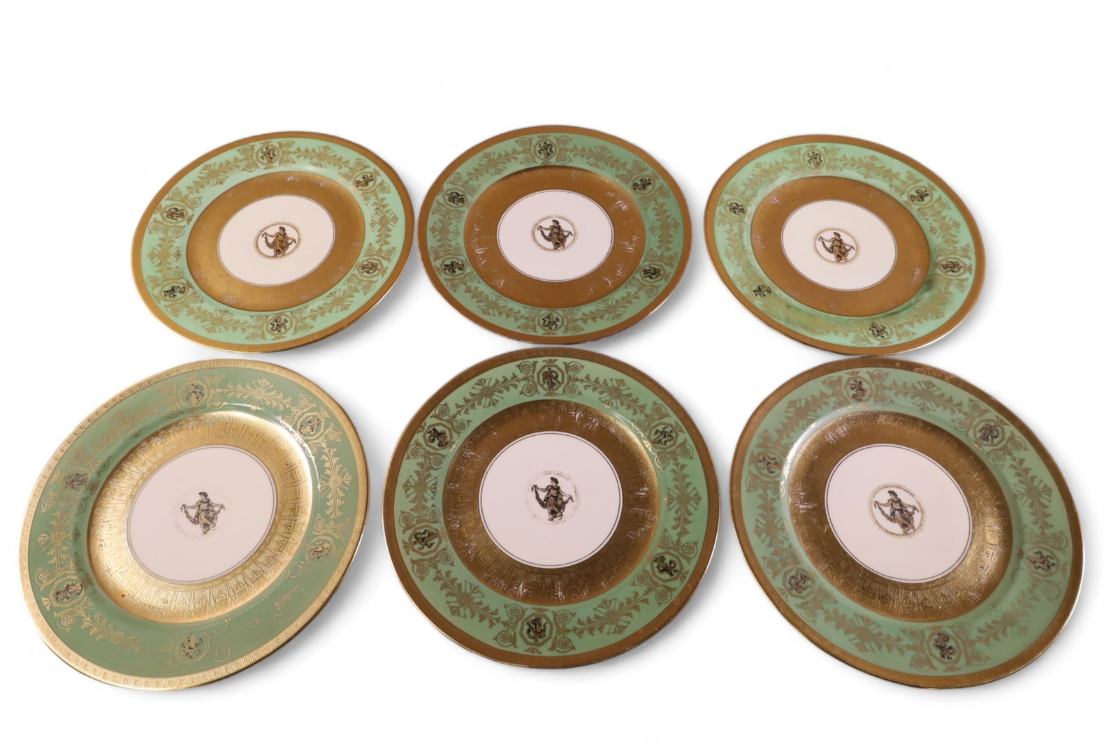 6 BAVARIAN DINNER PLATES: HAND PAINTED & GILT PORCELAIN DINNER PLATES, MARKED. MINOR WEAR TO SURFACES. 11" DIAM.