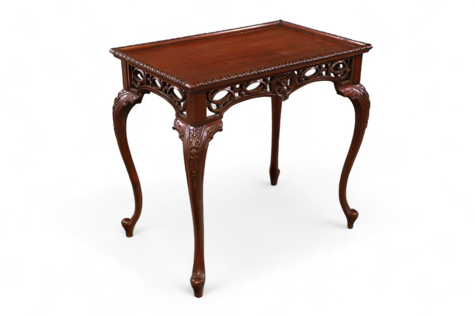 MAHOGANY CHIPPENDALE STYLE LAMP TABLE (1 of 2)