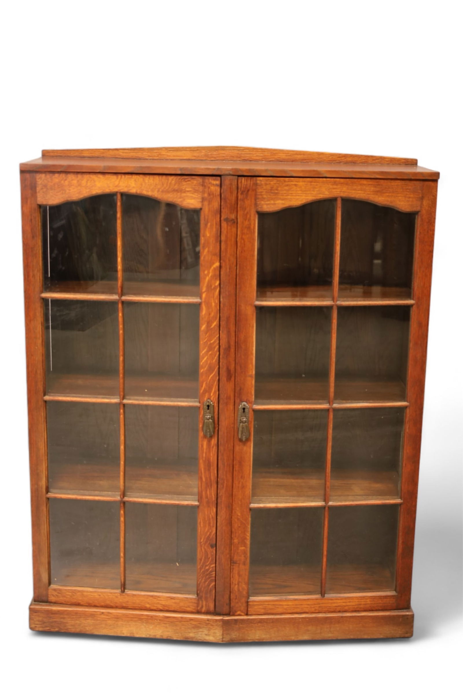 ARTS AND CRAFTS OAK BOOKCASE (1 of 3)