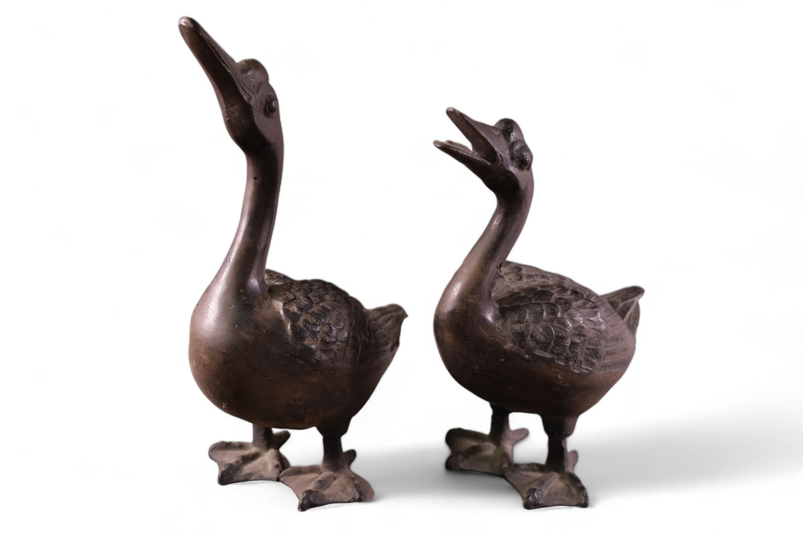 2 BRONZE DUCK FIGURES (1 of 3)