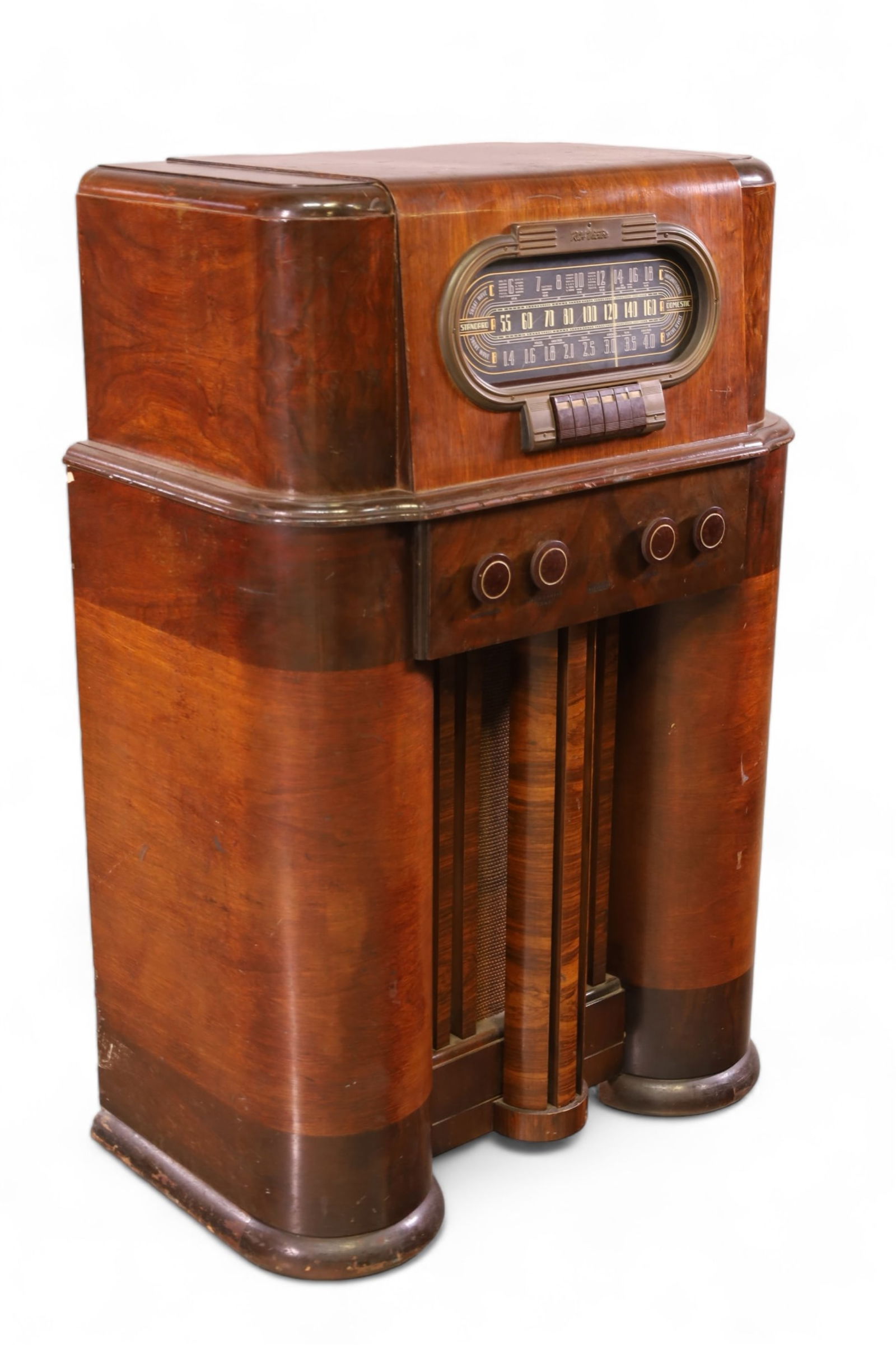 RCA VICTOR RADIO (1 of 3)