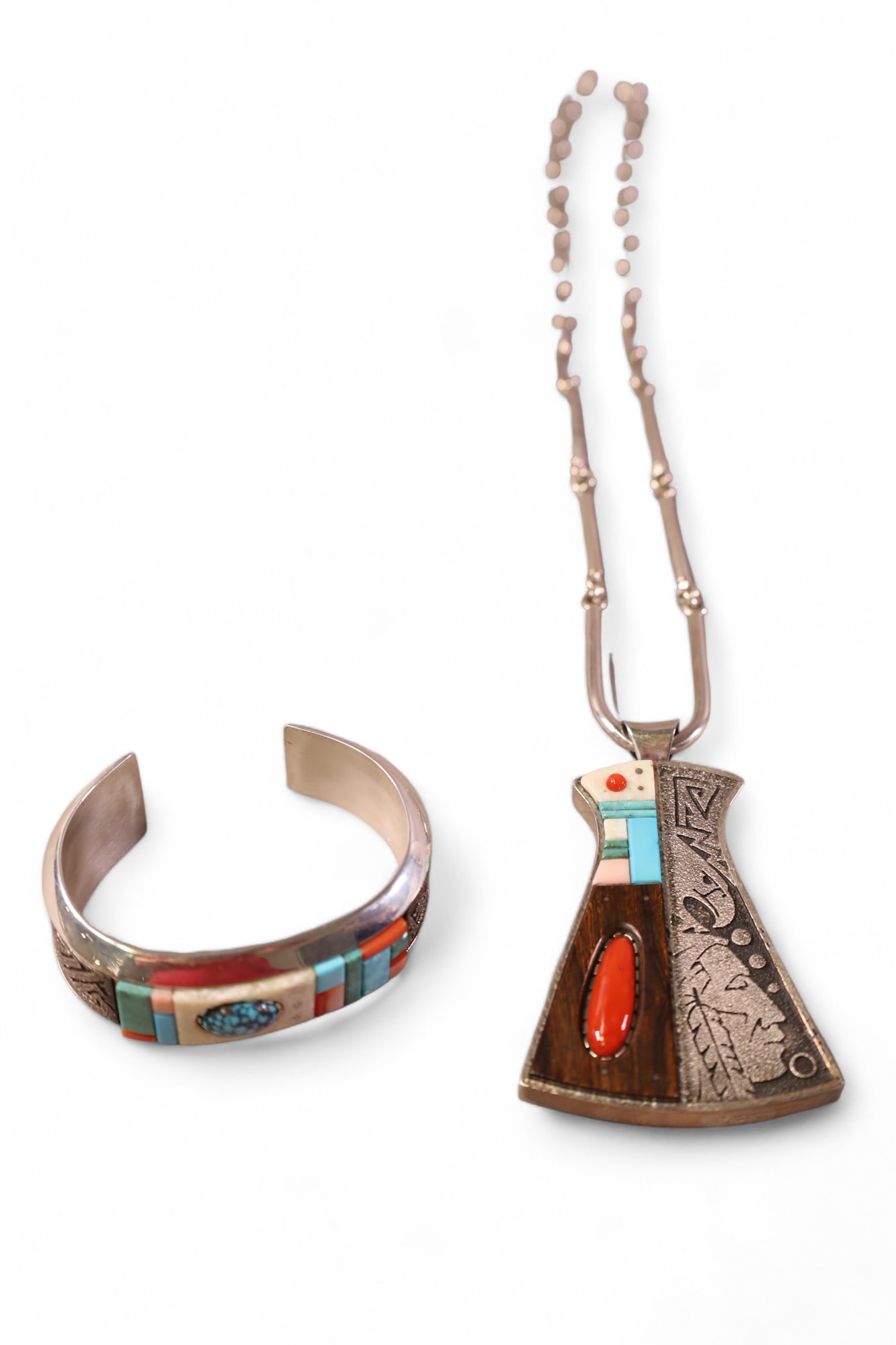 2 PIECES OF NATIVE AMERICAN JEWELRY (1 of 5)